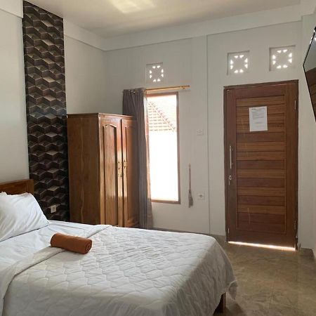 Oyo Flagship 90756 Melasti Hills Room & Cafe Ungasan  Exterior photo