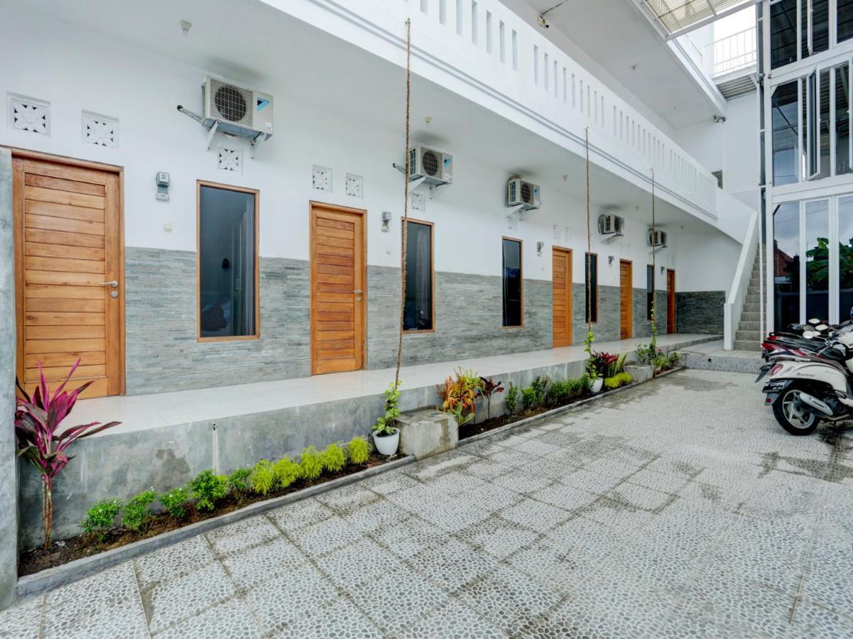 Oyo Flagship 90756 Melasti Hills Room & Cafe Ungasan  Exterior photo