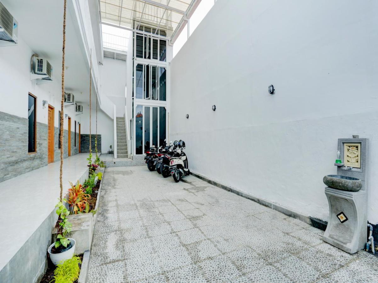 Oyo Flagship 90756 Melasti Hills Room & Cafe Ungasan  Exterior photo