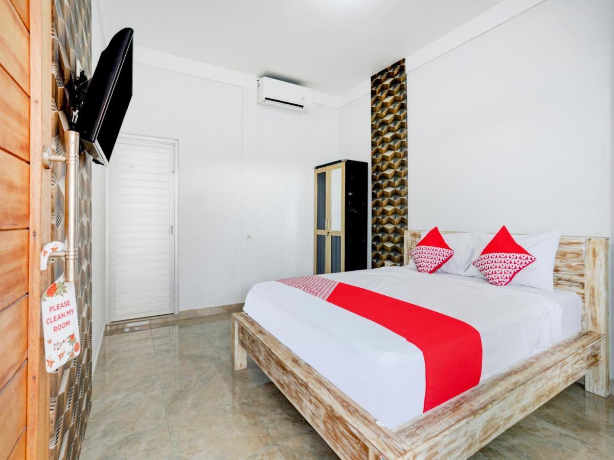 Oyo Flagship 90756 Melasti Hills Room & Cafe Ungasan  Exterior photo