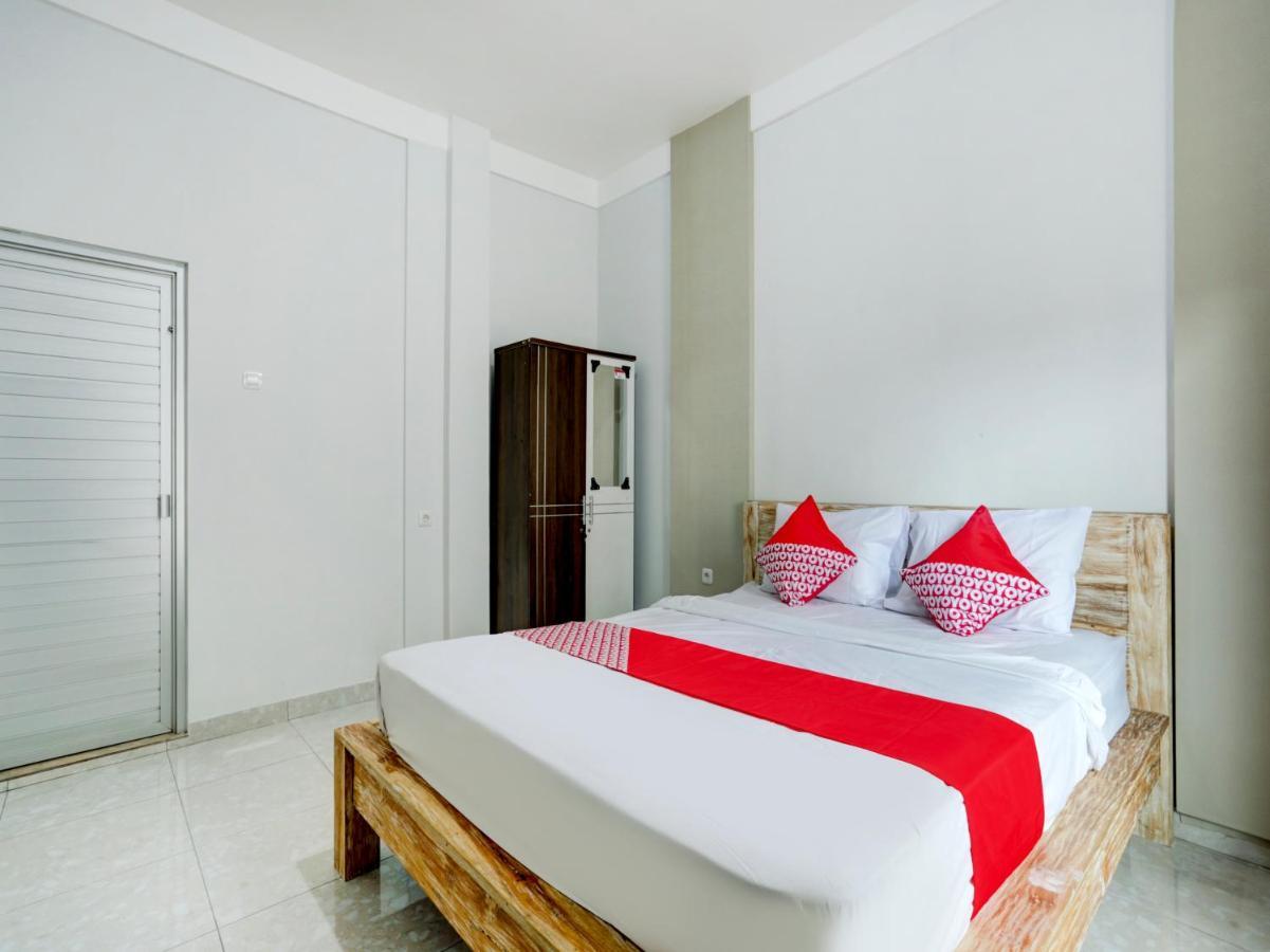 Oyo Flagship 90756 Melasti Hills Room & Cafe Ungasan  Exterior photo